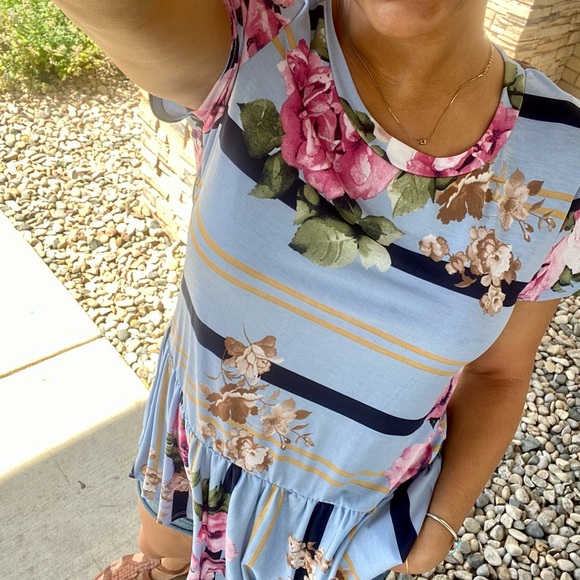 BLUE FLORAL + stripe PRINT ROUND peplum tunic top, CUTE! New - Picture 7 of 7
